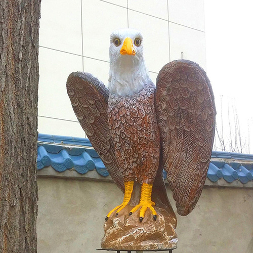 Aves De Águia Scarer Coloração Semelhante À Vida