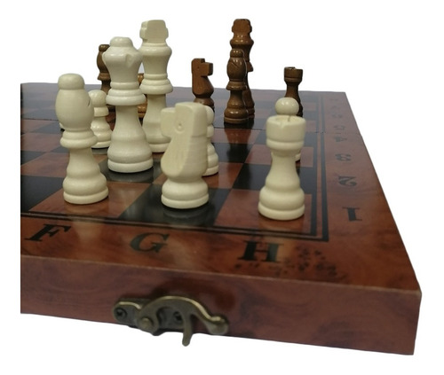 Imagen 3 de 9 de Tablero Ajedrez Con Piezas De Madera Tamaño 39x39cm.