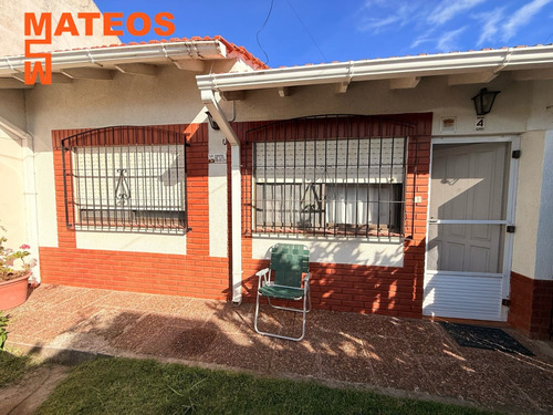 Venta Chalet Semi Independiente Sobre Calle Asfaltada Zona Céntrica Calle 3 E/ 64 Y 65 Uf 4