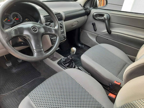 Imagen 15 de 15 de Chevrolet Corsa 2010 1.4 Cargo