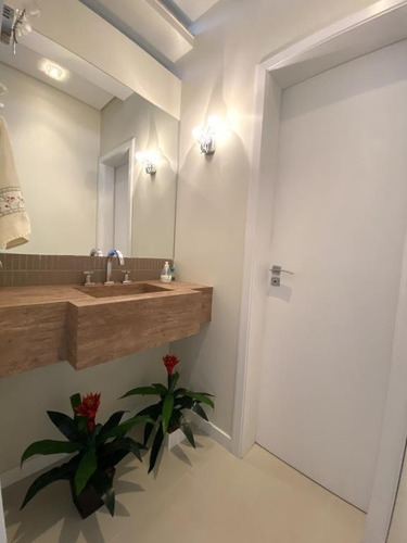 Sobrado No Centro Com 4 Quartos Para Venda, 340 M² - Kr961