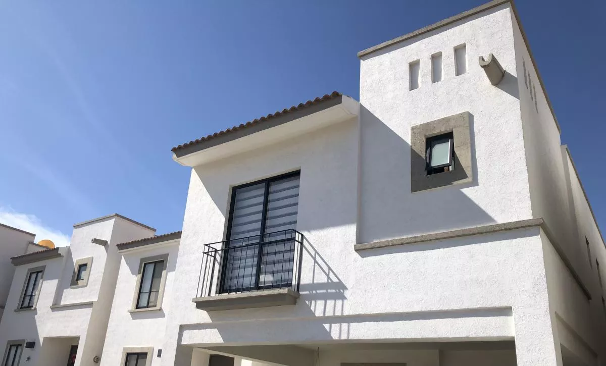 Casa En Venta Provenza El Marques Queretaro En Fracc Con Alberca Rcv210108-sa