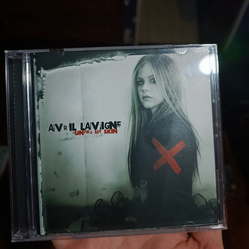 Avril Lavigne Under My Skin Usa Estándar (Usado)