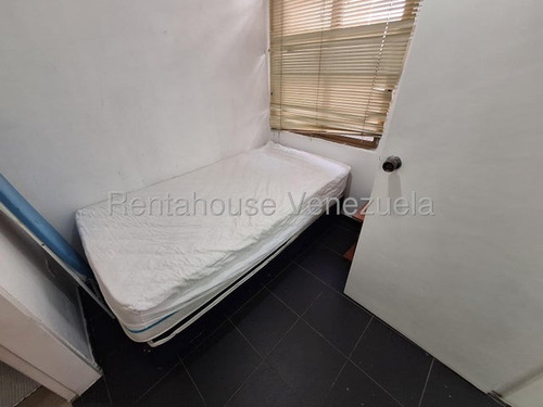 Tg Apartamento En Piso Bajo Con Pozo De Agua, En Alquiler, Canon Incluye Condominio, En Santa Eduvigis 25-18127 Ys