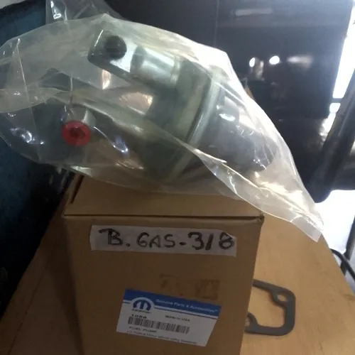 Bomba Mecánica Gasolina M318.marca/ Mopar