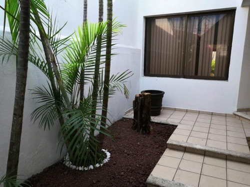 Imagen 2 de 12 de Casa Sola En Renta Costa De Oro