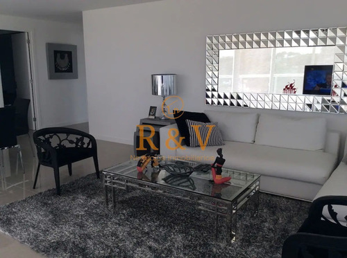 Imagen 3 de 30 de Venta Y Alquiler De Moderno Departamento De Tres Dormitorios Más Dependencia A Pasos De Playa Brava