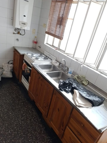 A Metros Del Rio. Frente. De Escalera. Sin Expensas
