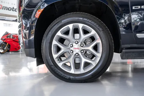 GMC Yukon 6.2 Denali 8 Vel Awd At