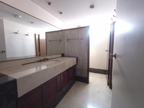 Edificio Comercial - Retiro