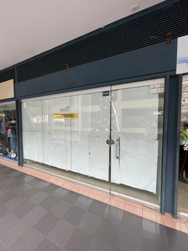 Local Comercial En El Centro Comercial La Colina