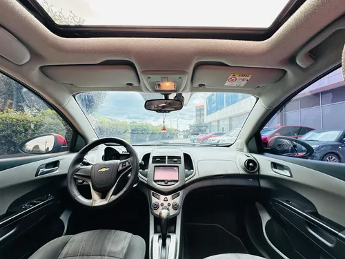 Chevrolet Sonic 1.6 Lt 5 p