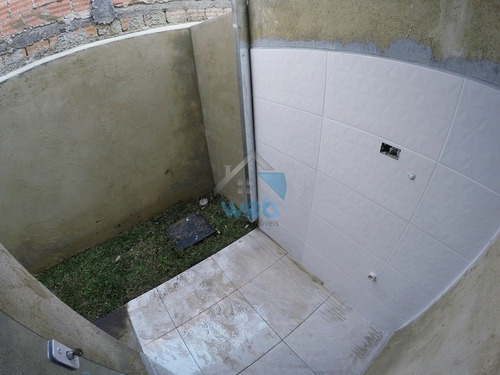 Imagem 7 de 26 de Excelentes Casas Em Pequeno Condomínio No Bairro Campo De Santana, Com Dois Quartos, Sala, Cozinha Americana, Banheiro Social E Área De Serviços. - Ca01630 - 70039866