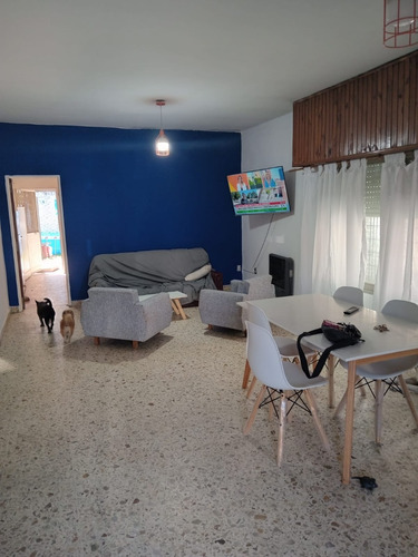 Casa Con Patio, Jardín Y 3 Habitaciones Ubicada En San Justo, Partido De La Matanza