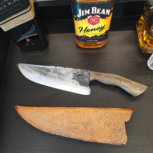 Cuchillo ancho Brut Forge Full Tang hecho a mano con hoja picanhei de 8 pies