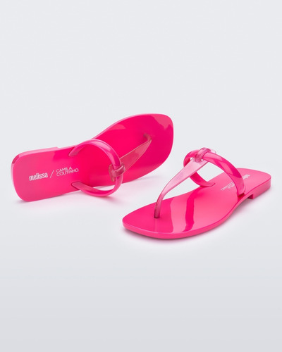 Imagem 2 de 4 de Melissa T Bar Strap + Camila Coutinho
