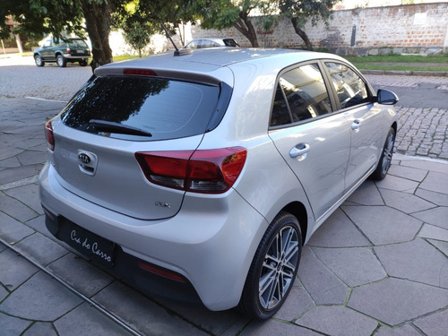 Imagem 14 de 16 de Kia Rio Ex 1.6 Automático Com Apenas 6.500km