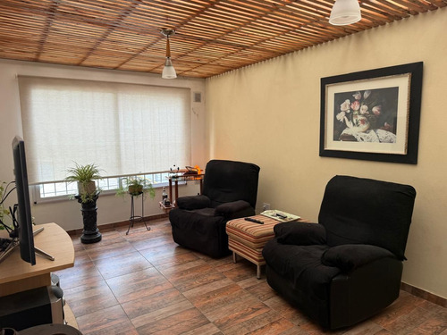 Venta Casa Con Parque Pileta, Parque Leloir, Ituzaingo.