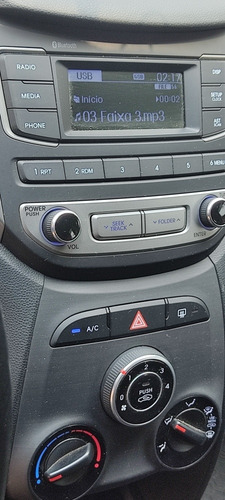 Imagem 10 de 10 de Hyundai Hb20 2016 1.0 Comfort Plus Flex 5p