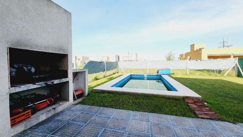 Casa 4 Ambientes Venta Barrio Cerrado Laguna Azul