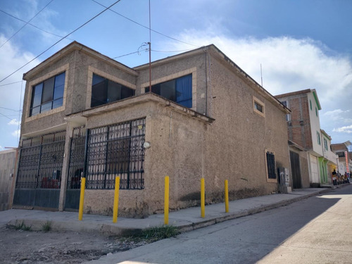 Imagen 1 de 17 de Casa En Venta