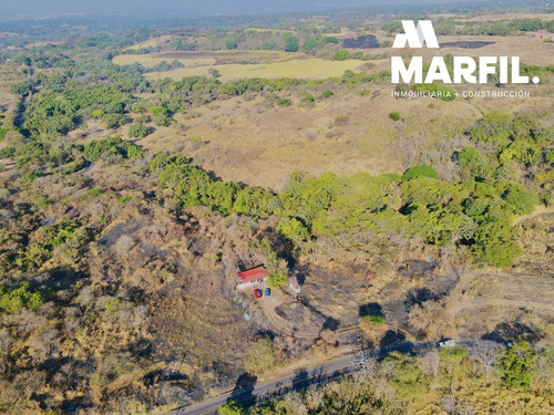 1.5 Hectáreas En Venta Loma Con Espectacular Vista A Pie De Carretera