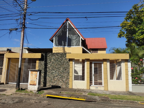 Imagen 2 de 24 de Casa En Venta En Villa Africana, Puerto Ordaz