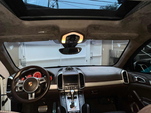 Porsche Cayenne 4.8 V8 Turbo S 5p