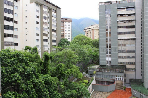 Se Vende Apartamento En La Urbina Mls #24-7539
