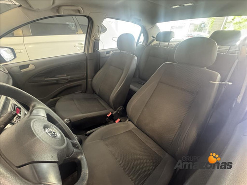 Volkswagen Voyage 1.0 MI TRENDLINE 8V FLEX 4P MANUAL