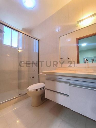 En Alquiler Tonwhouse En El Conjunto Residencial Esturion Lecheria