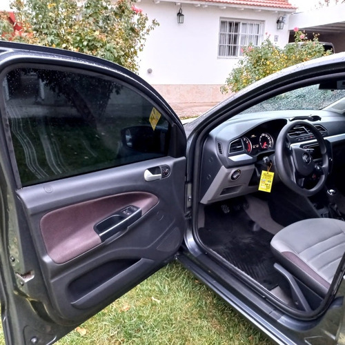 Imagen 8 de 16 de Volkswagen Voyage 1.6 Highline 101cv 2017