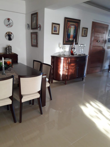 Vendo Apto 3 Hab/ 218 Mt2 / 3 Parq/ Zona Exclusiva Urb. Real