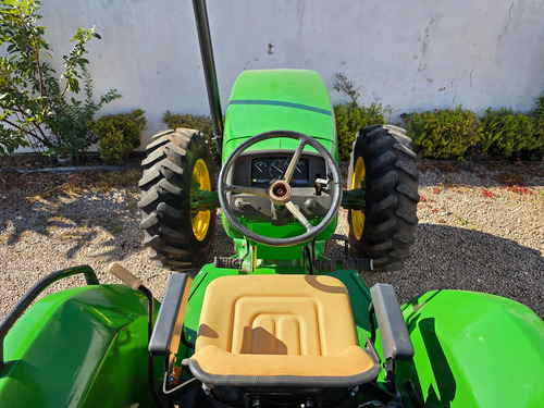Trator John Deere 5403 - Ano 2003 - 4x4 Traçado