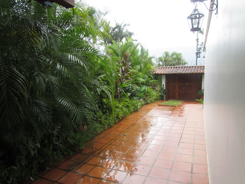 Imagen 7 de 30 de Se Vende Casa 800m2 4h/6b/4p Lomas Del Mirador 9214