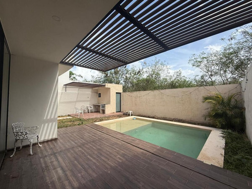 Casa En Renta En Privada Kinish