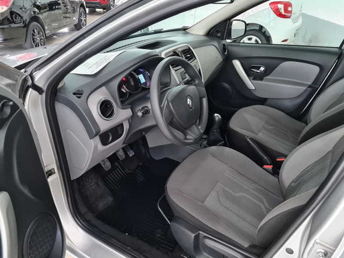 Imagem 9 de 11 de Renault Logan 1.0 Expression 16v Flex 4p Manual