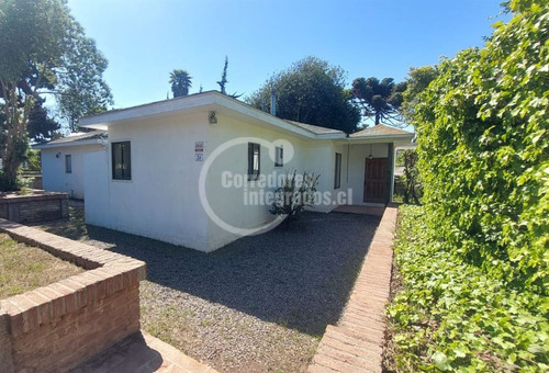 Excelente Casa En Venta De 5 Dormitorios En Santo Domingo