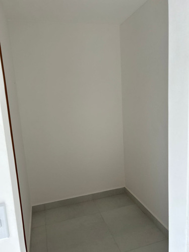 Linda Casa Nova À Venda Rio Bonito/rj Centro