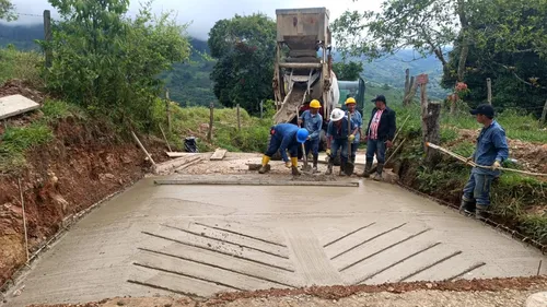 Autohormigonera 2500r (2.5 M³) | Mezcladora De Concreto