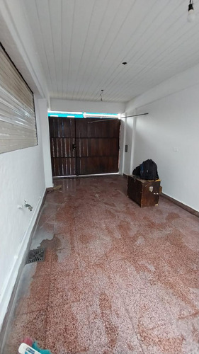 Casa A La Venta En Guido Spano Y Santa Fe Bella Vista!!