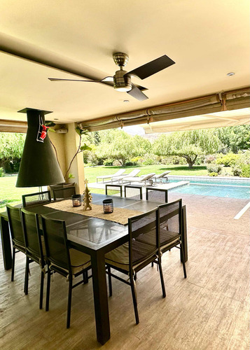 Vendo Moderna Casa Hormigón 6d 5b Orilla Cancha Las Brisas