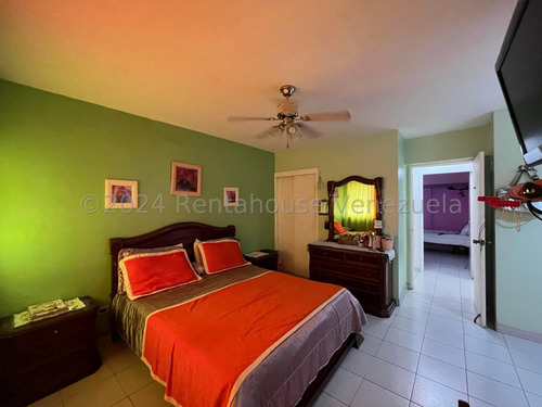 Apartamento En Venta Ubicado En Maracay Urb Calicanto Db 24-27543