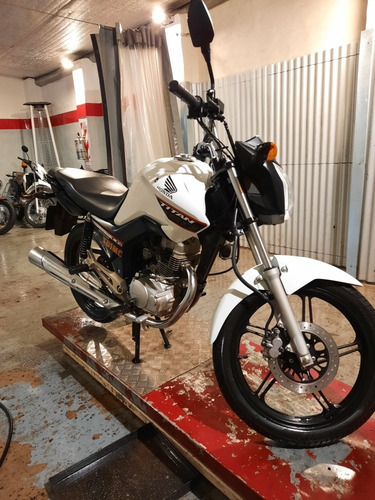 Imagen 10 de 15 de Honda New Titan 150 Usado Fcia C/garantia Glh Wave Motopier