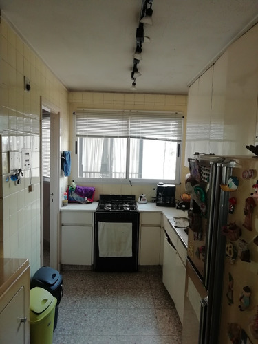 Venta Departamento 4 Ambientes, Piso Completo, 1 Cochera + Baulera. Figueroa Alcorta 3073.