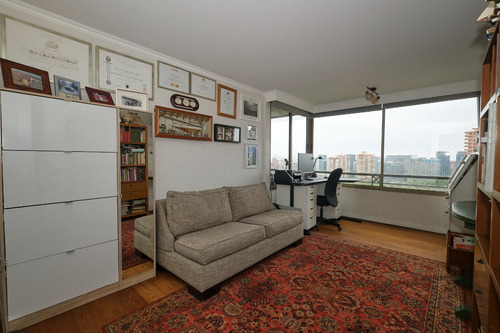 Excelente Departamento En Las Condes (corredora Piso Cuatro)