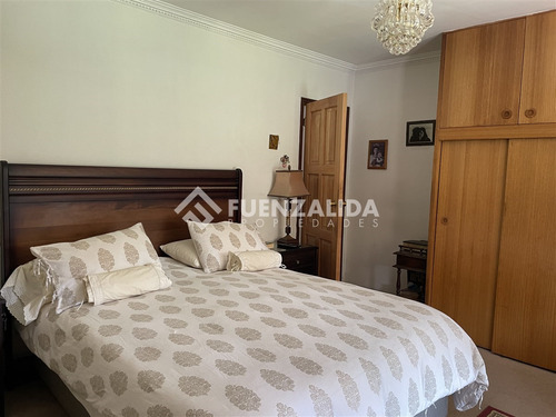 Casa Tipo Chalet Con 5 Dormitorios En La Reina
