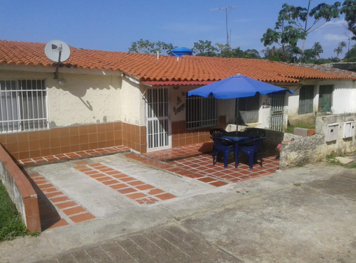 Casa En Venta Residencias Villas Del Rio Higuerote