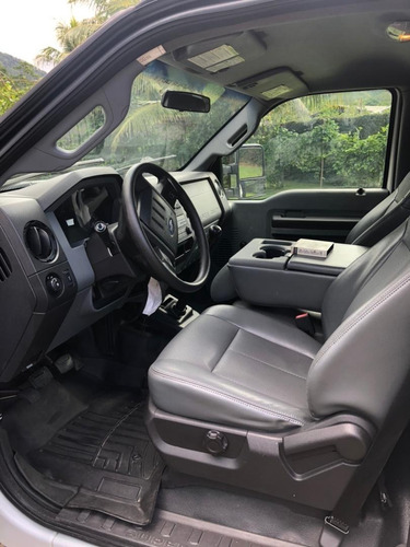 Imagen 15 de 18 de Ford F-350 Plataforma