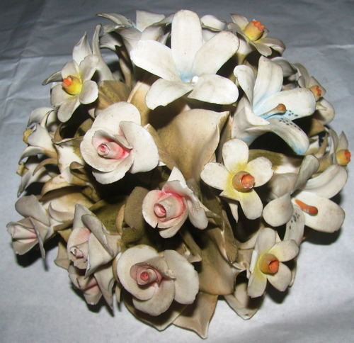 Ramo Antiguo De Flores De Ceramica Capodimonte